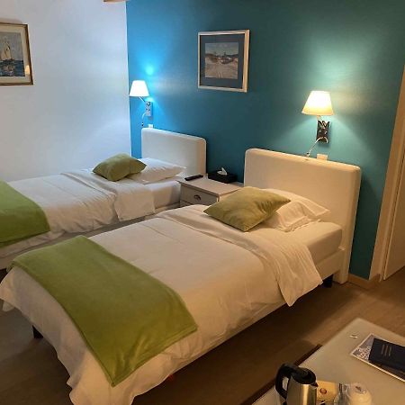 Auberge De Dully Esterno foto