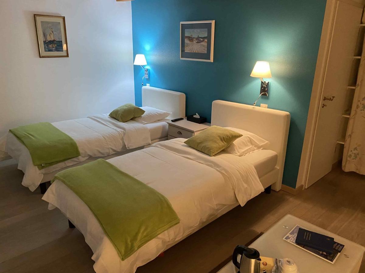 Auberge De Dully Esterno foto